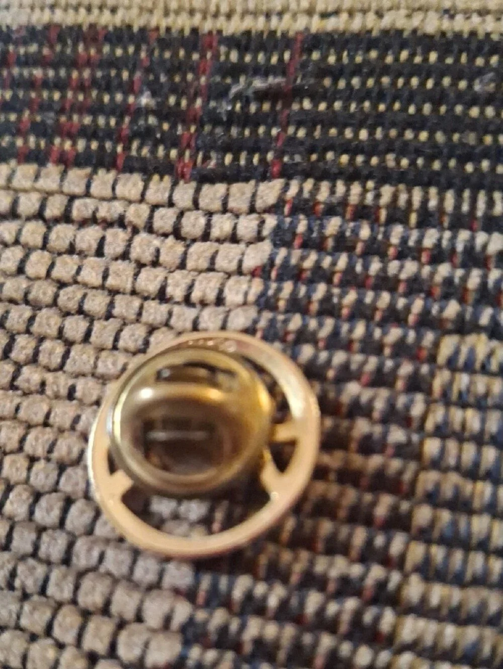 Gold Men’s Round Logo Lapel Pin United Way Vintage